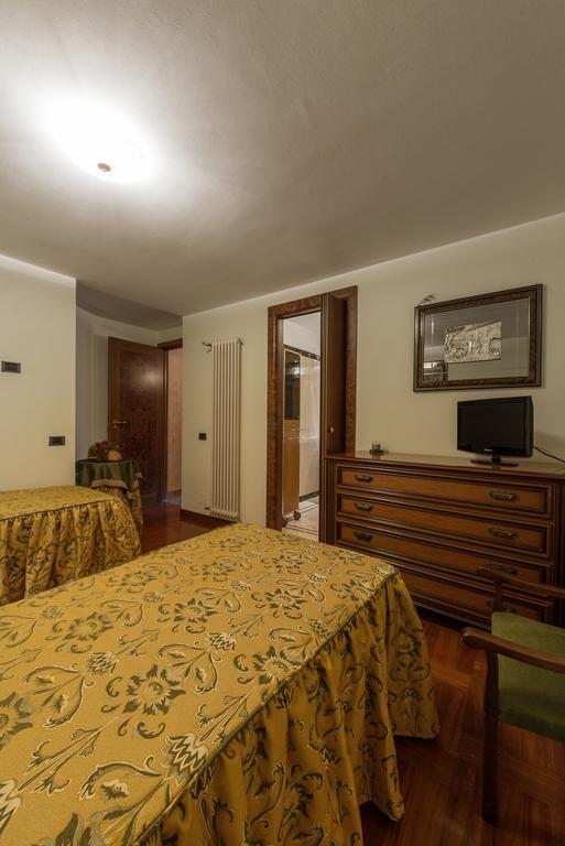 Villa Serapide B&B ติโวลี ภายนอก รูปภาพ